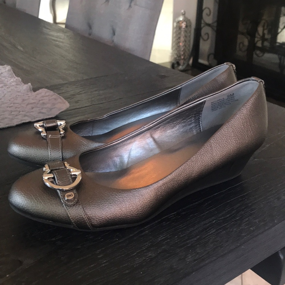Bandolino pumps